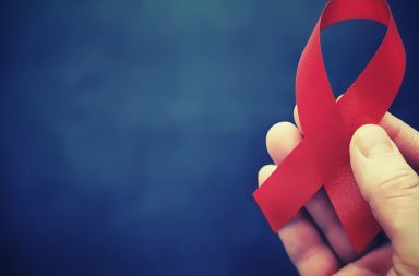 L’HIV, un nemico ancora presente: riconoscerlo subito grazie al connubio tra test e digital